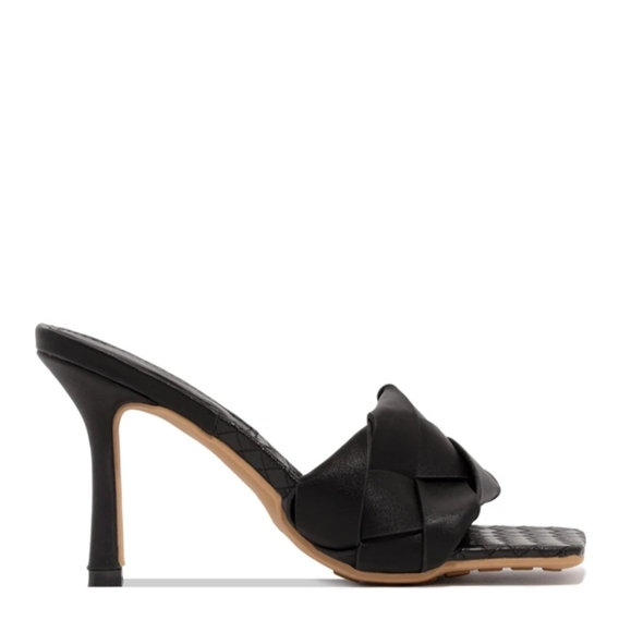 🚨LAST CHANCE// Black mule/ Sandal - Picture 7 of 8